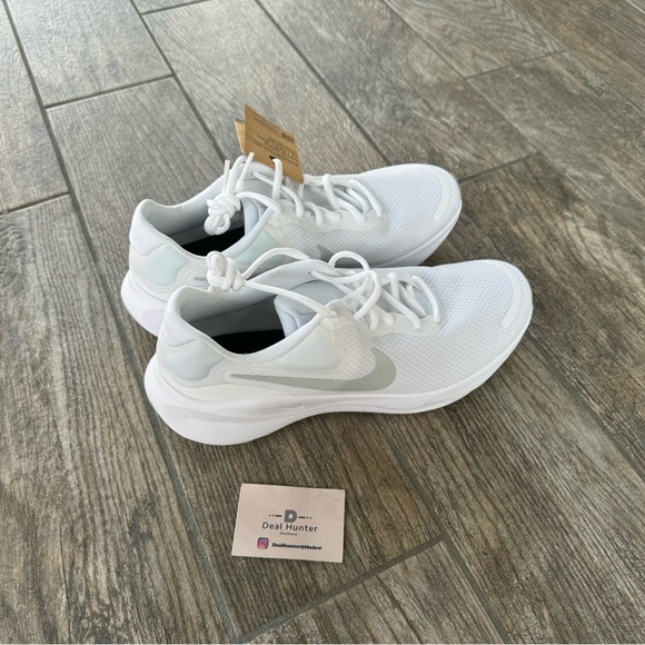 Brand New Nike Revolution 7 “White” Men's Running Shoes - Picture 4 of 12